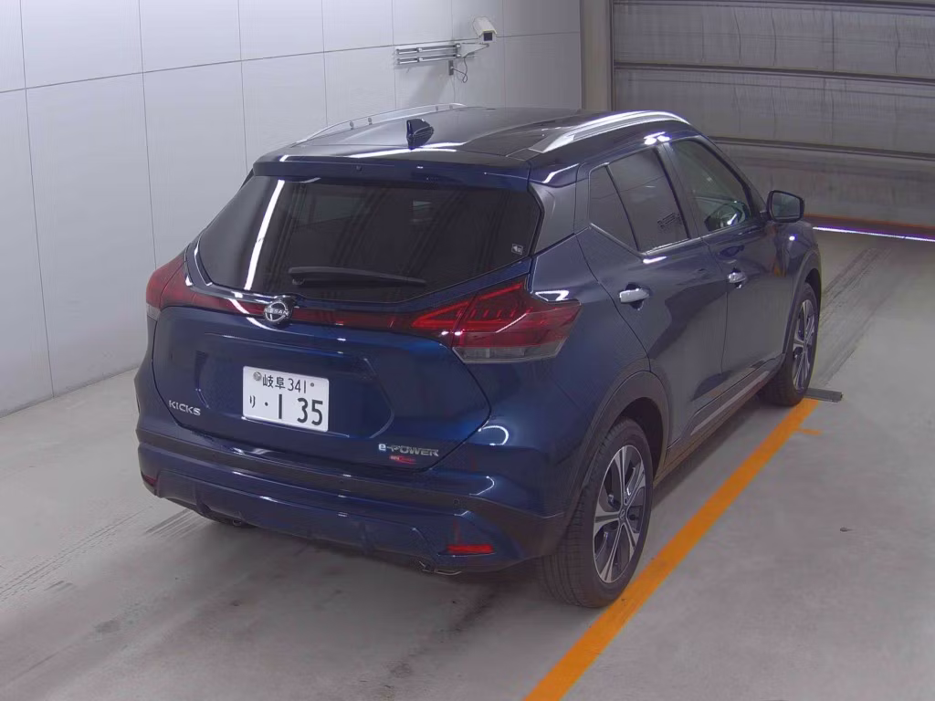 NISSAN KICKS