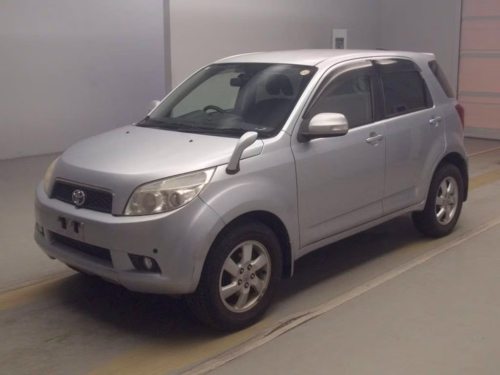 TOYOTA RUSH