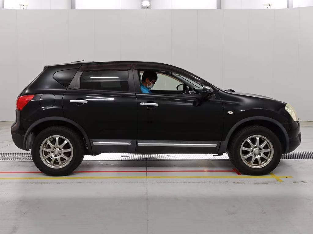 NISSAN DUALIS