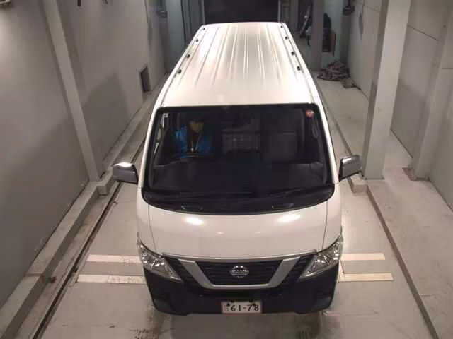 NISSAN NV350 CARAVAN