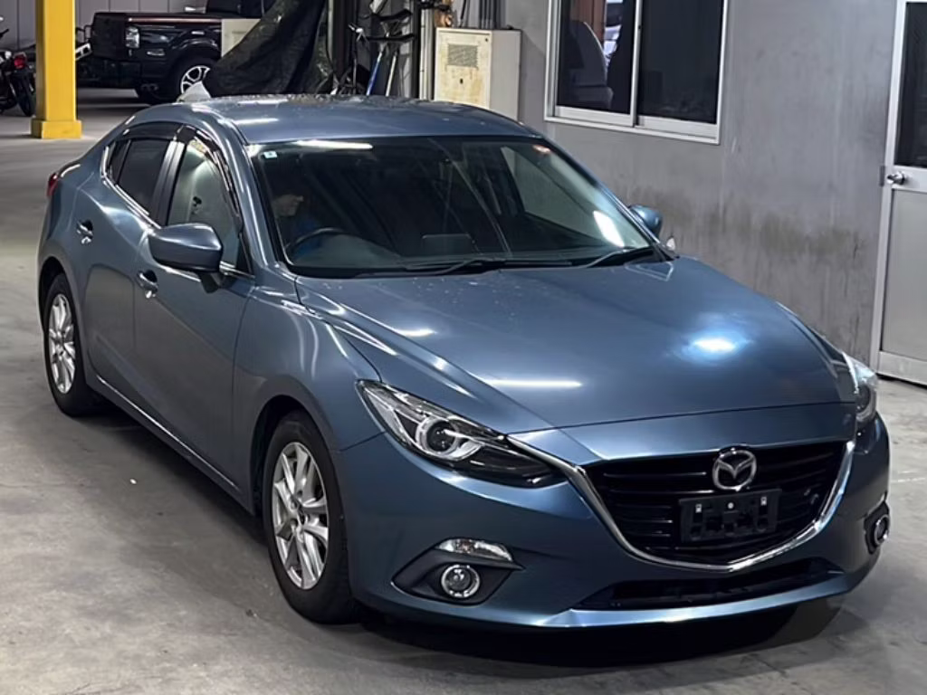 MAZDA AXELA
