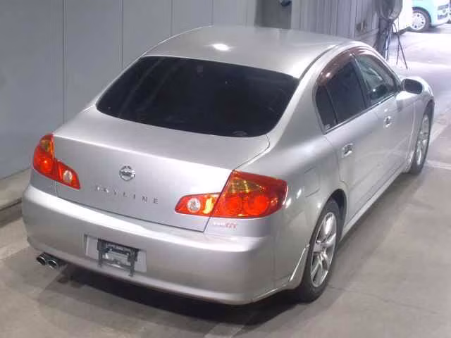 NISSAN SKYLINE