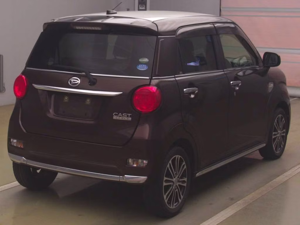 DAIHATSU CAST