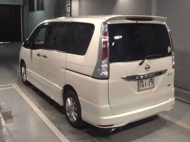 NISSAN SERENA