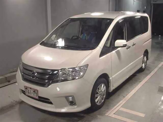 NISSAN SERENA