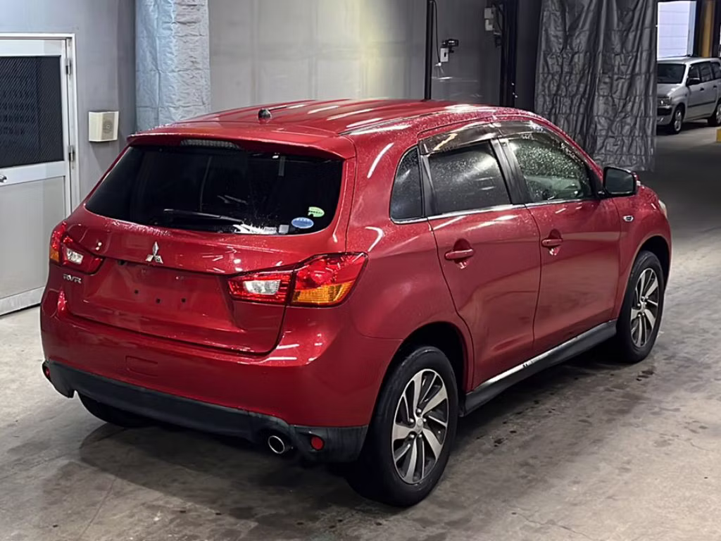 MITSUBISHI RVR