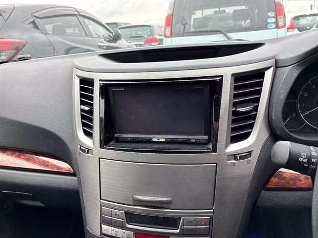 SUBARU LEGACY