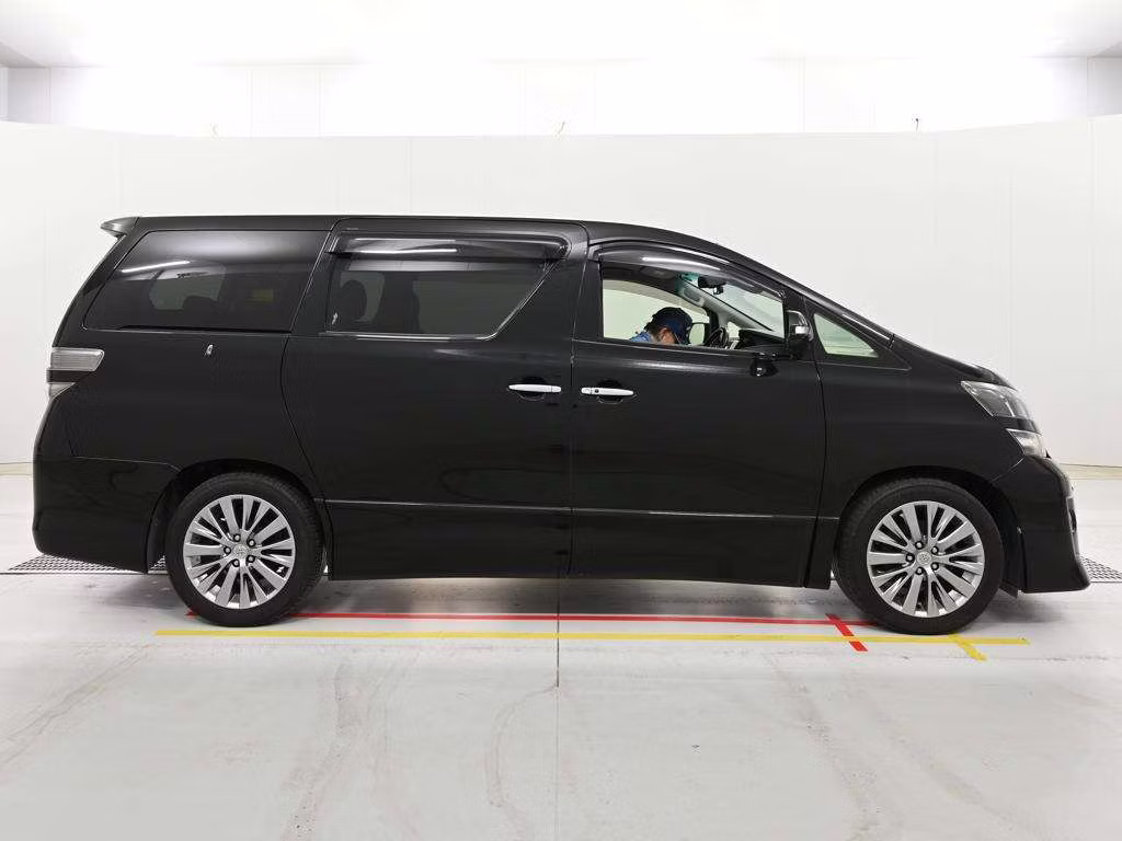 TOYOTA VELLFIRE