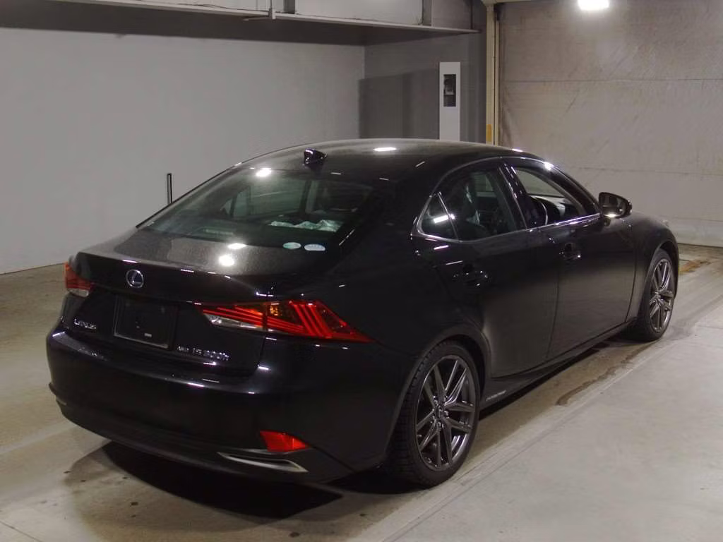 LEXUS IS300H
