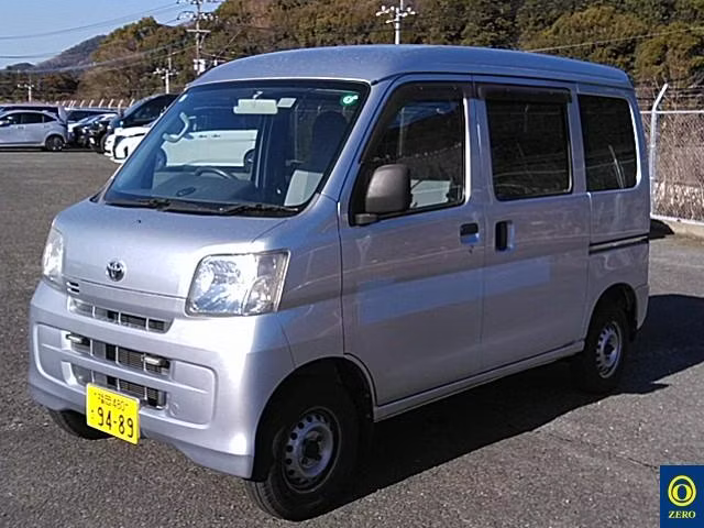 TOYOTA PIXIS VAN