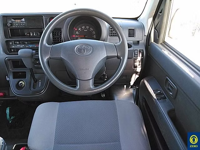 TOYOTA PIXIS VAN