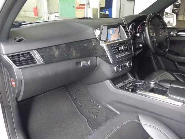 MERCEDES-BENZ M-CLASS