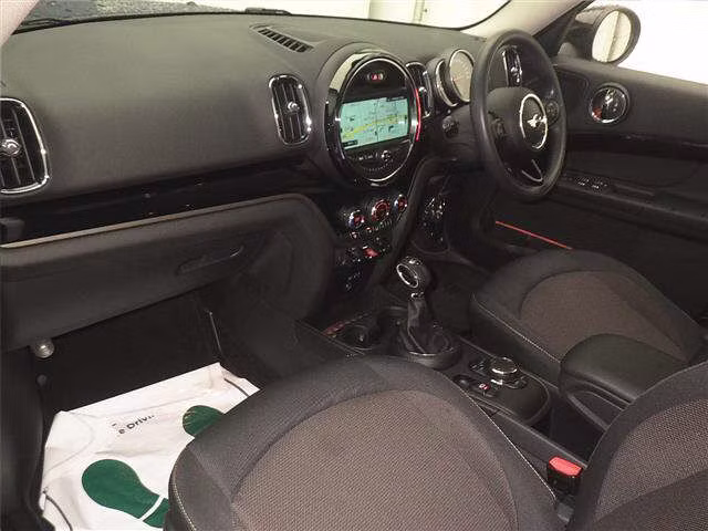 MINI CROSSOVER