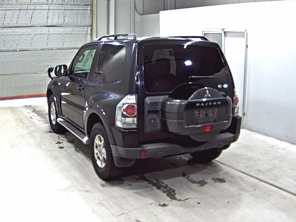 MITSUBISHI PAJERO
