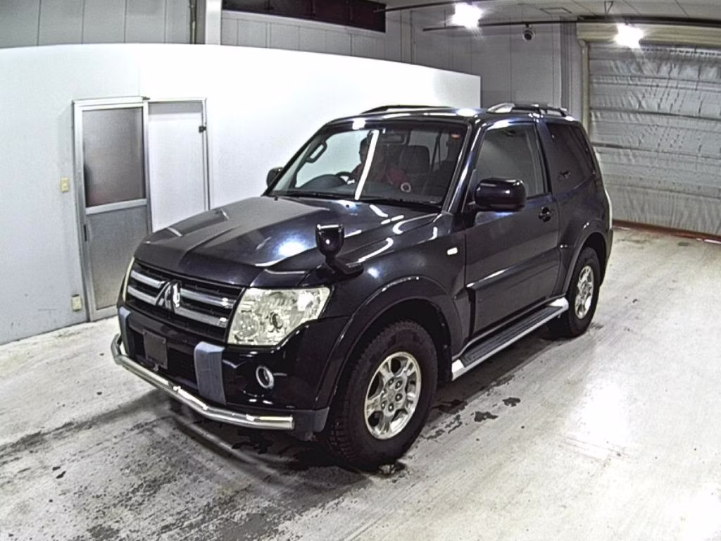 MITSUBISHI PAJERO