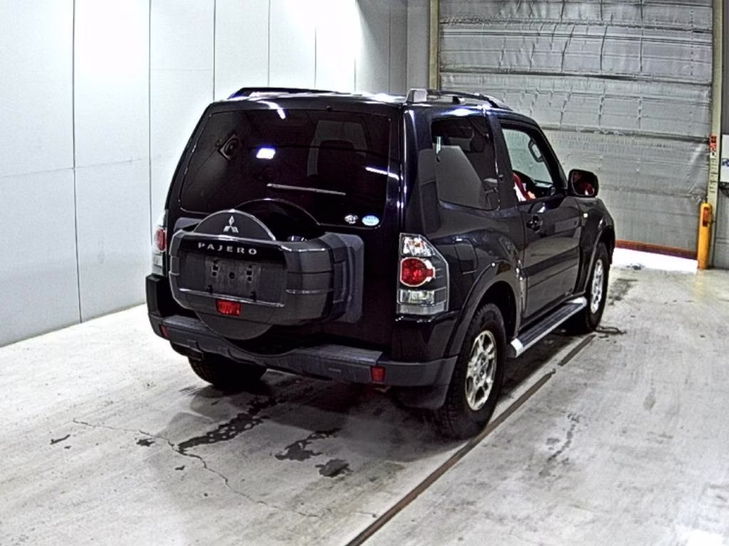 MITSUBISHI PAJERO
