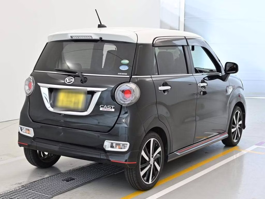 DAIHATSU CAST