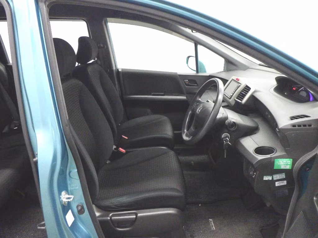 HONDA FREED SPIKE