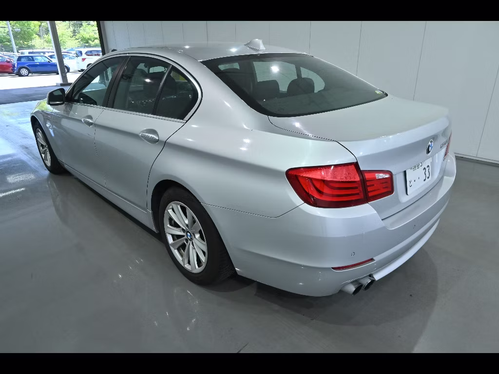 BMW 5-SERIES