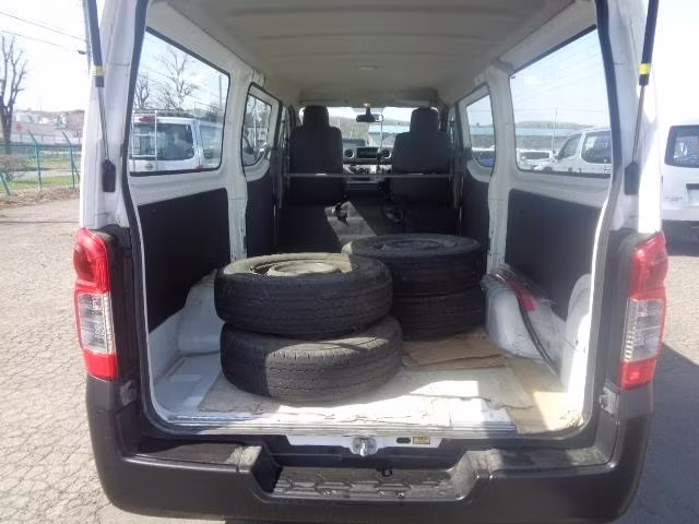 NISSAN NV350 CARAVAN