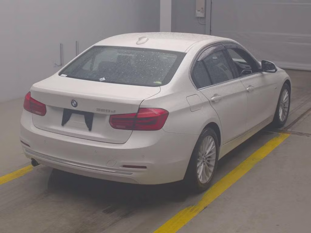 BMW 3-SERIES