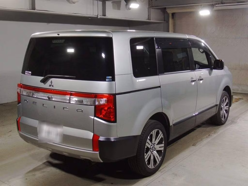 MITSUBISHI DELICA D:5
