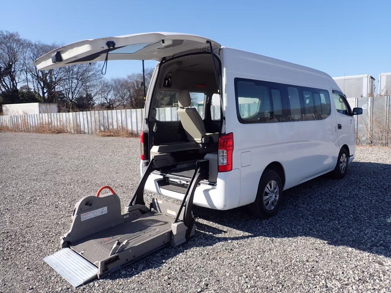 NISSAN NV350 CARAVAN