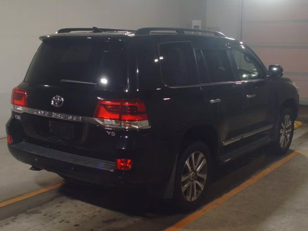 TOYOTA LAND CRUISER