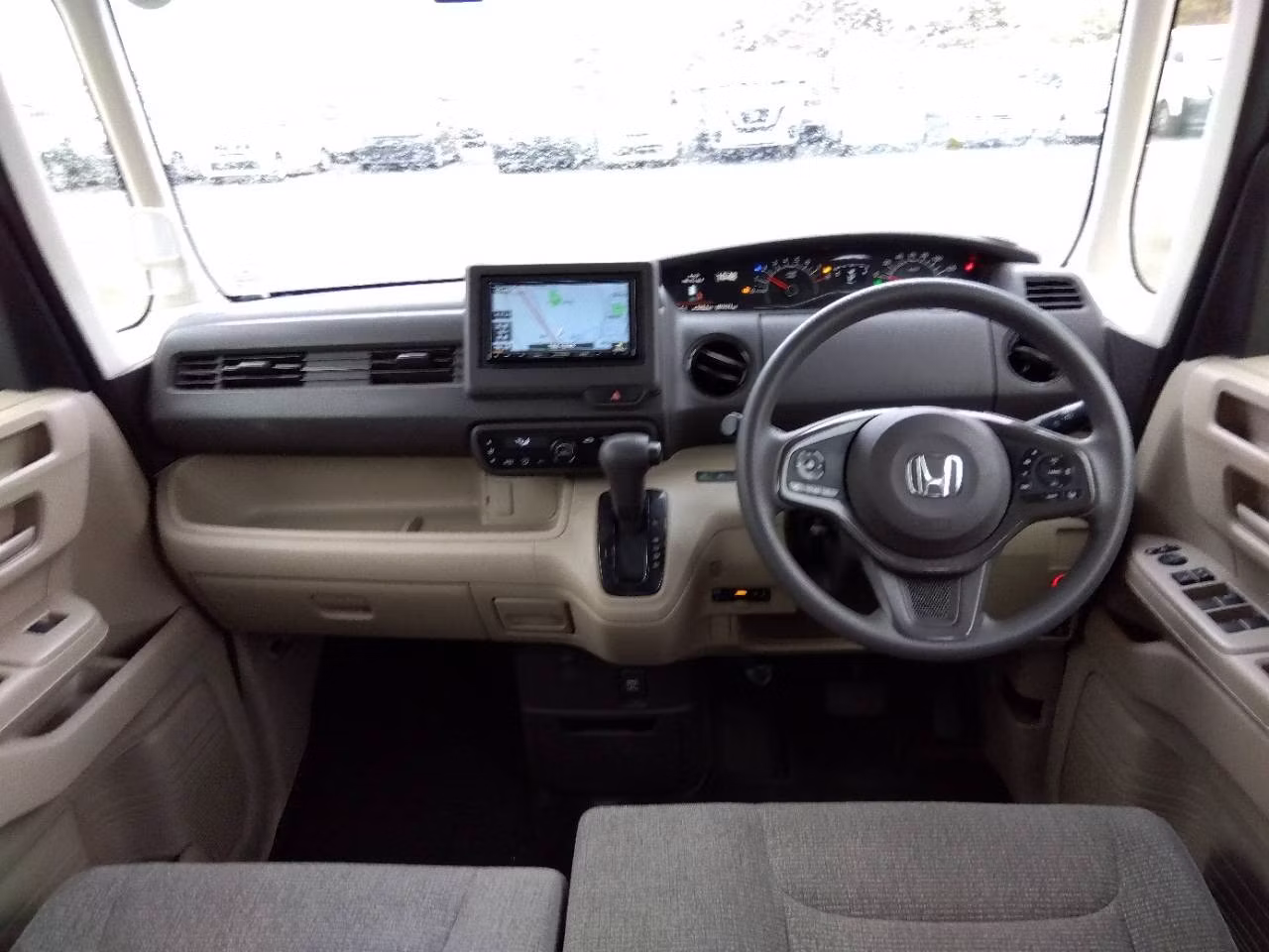 HONDA N-BOX