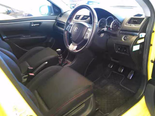 SUZUKI SWIFT
