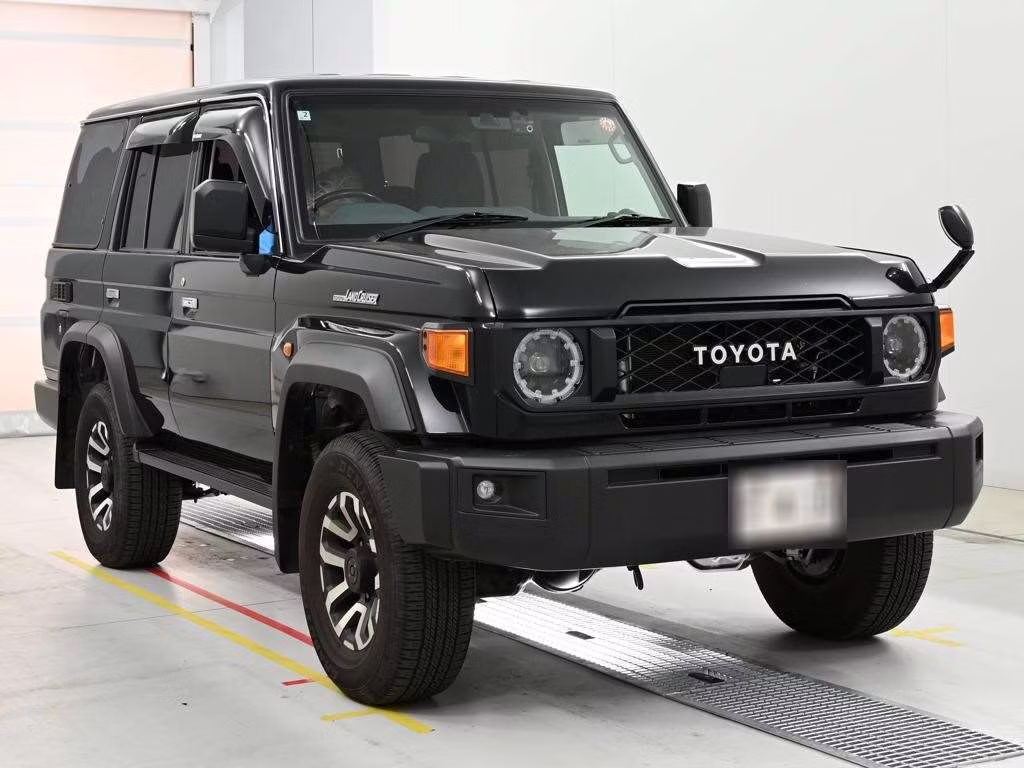 TOYOTA LAND CRUISER
