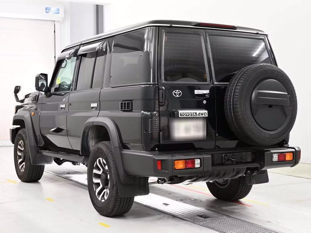 TOYOTA LAND CRUISER