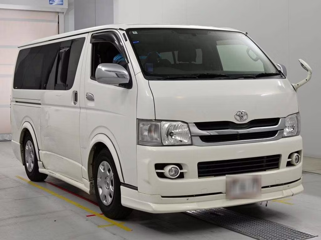 TOYOTA REGIUS ACE