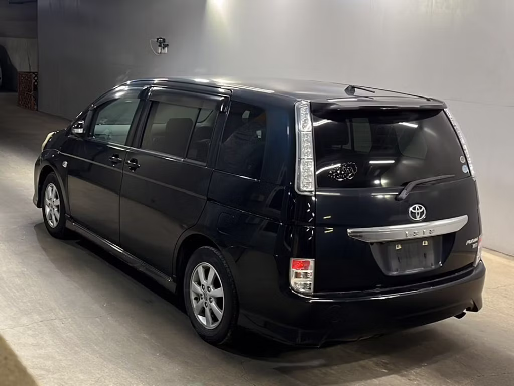 TOYOTA ISIS