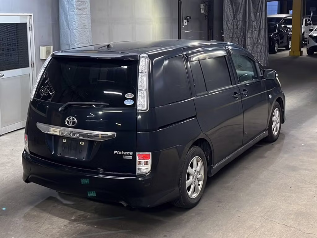 TOYOTA ISIS