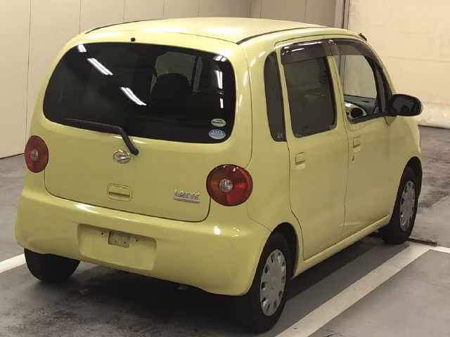 DAIHATSU MOVE LATTE