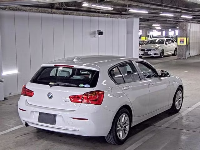 BMW 1-SERIES