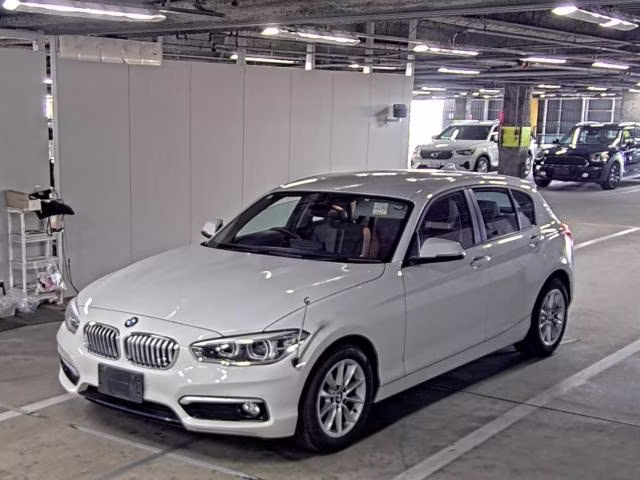 BMW 1-SERIES