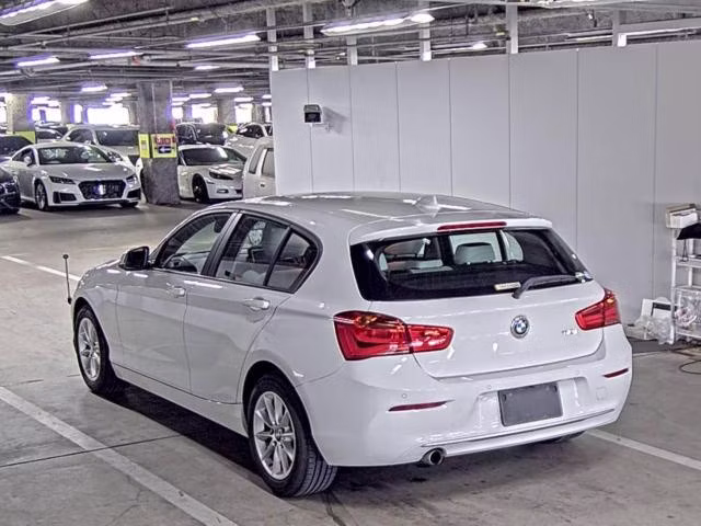 BMW 1-SERIES