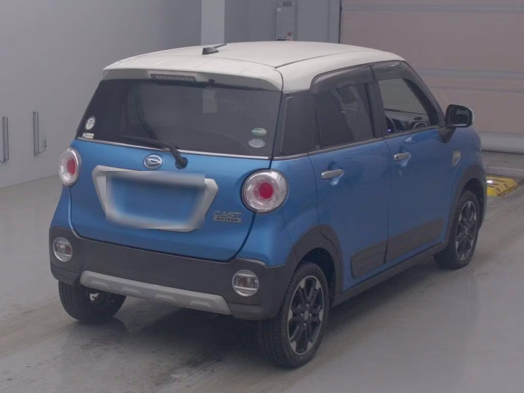 DAIHATSU CAST