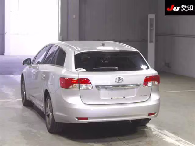 TOYOTA AVENSIS