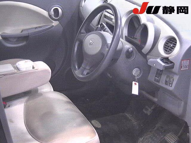 DAIHATSU MOVE LATTE