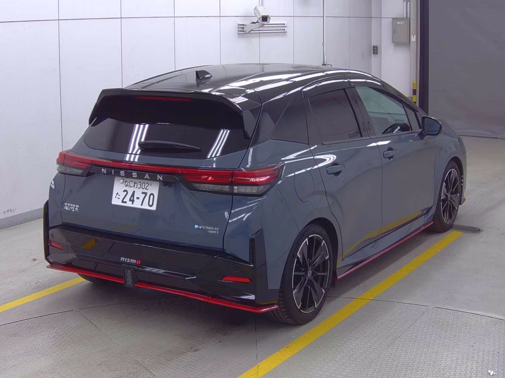NISSAN AURA