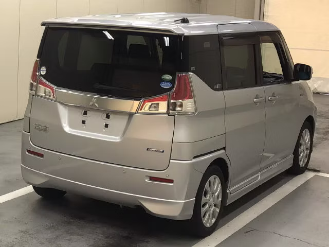 MITSUBISHI DELICA D:2