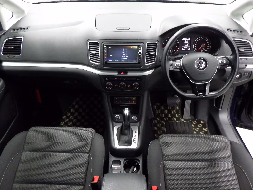 VOLKSWAGEN SHARAN