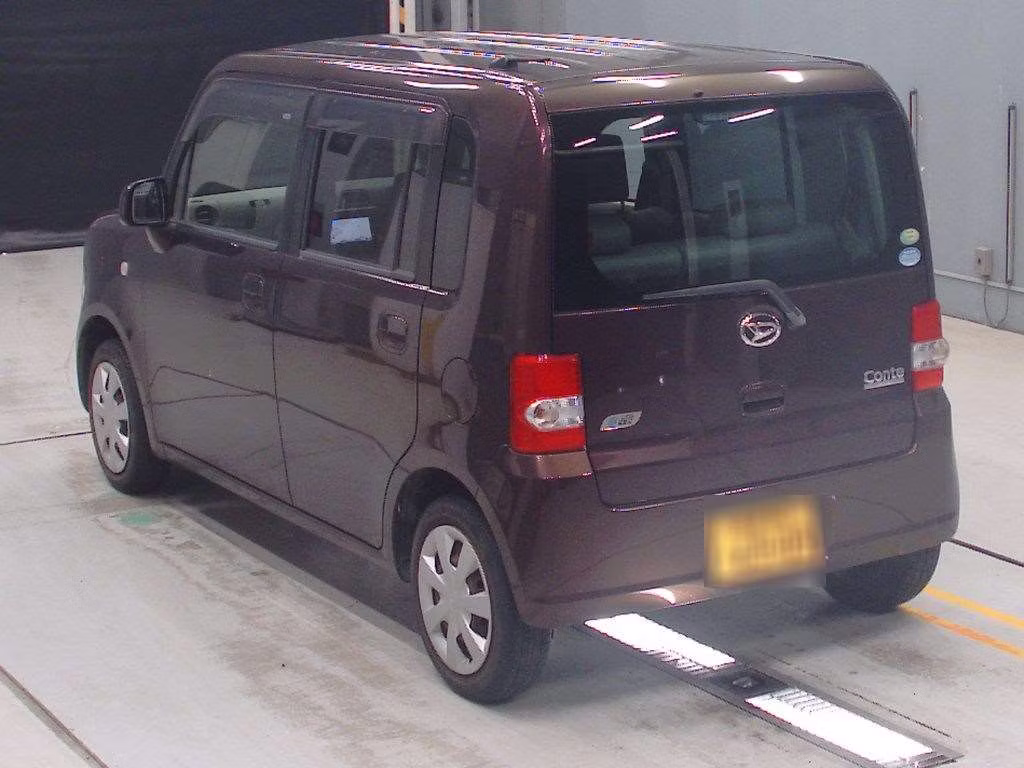 DAIHATSU MOVE CONTE