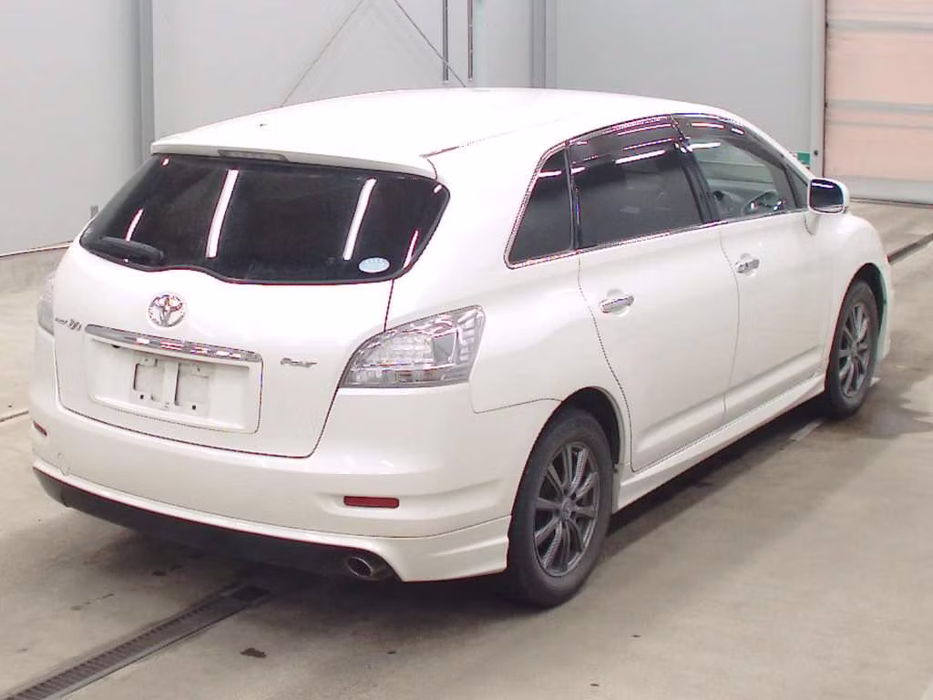 TOYOTA MARK X ZIO