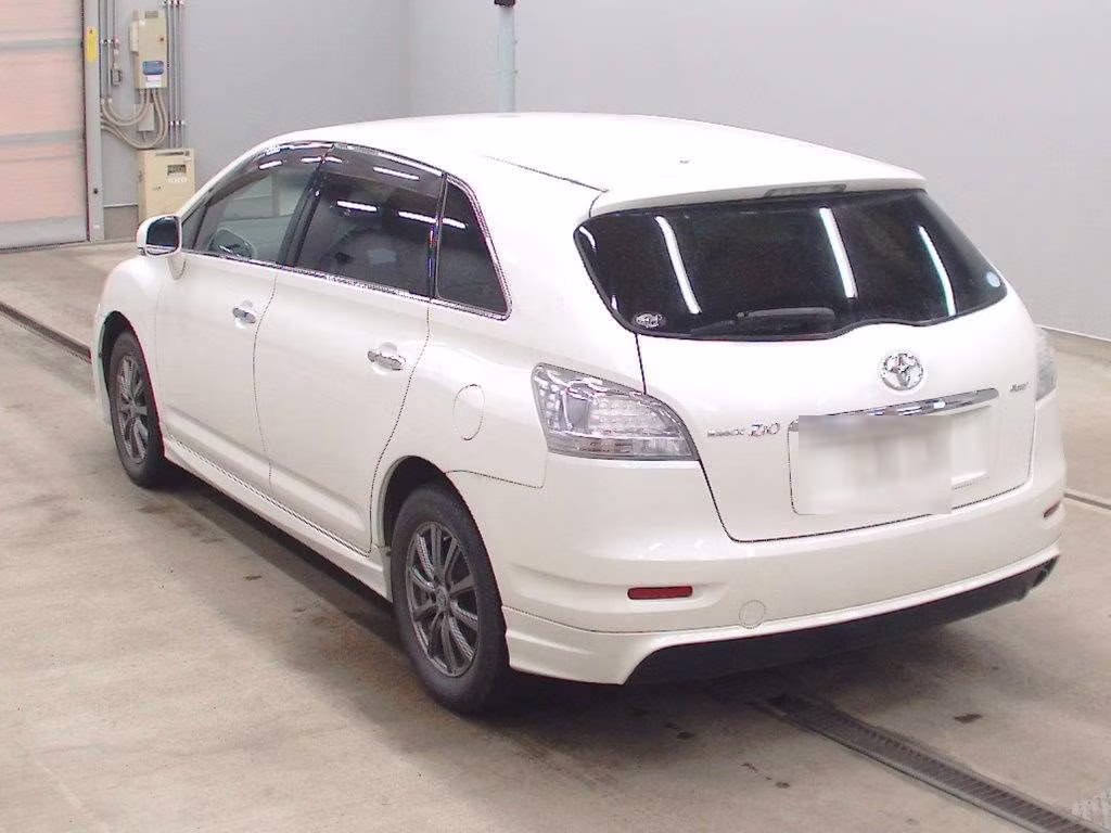 TOYOTA MARK X ZIO