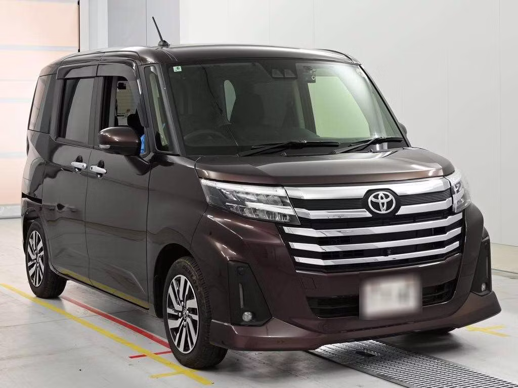 TOYOTA ROOMY