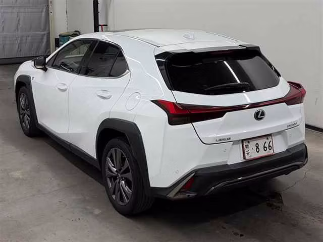 LEXUS UX200